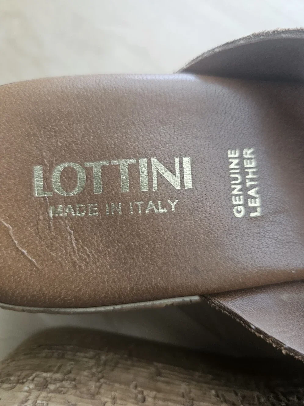 LOTTINI Suede Cross Band Wedge Womens Brown/Tan Sandal Gold Buckle Size 7 Summer